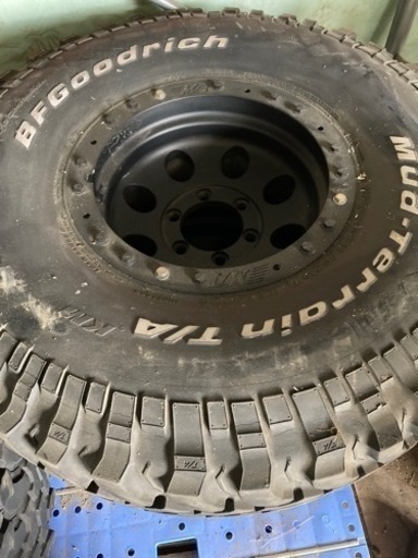 グッドリッチのマットテーレーンで35×12.5×R15のホイール付き4本セット
