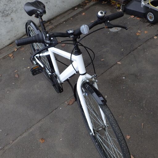 26インチ クロスバイク/シティサイクル コレクション 白×黒 6段切替  