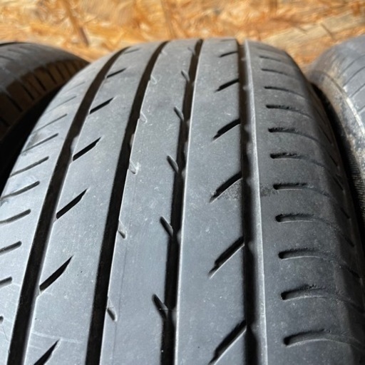 パリ山 YOKOHAMA ヨコハマ BluEarth E52 195/65R15 夏タイヤ 2016年製 パリ山 YOKOHAMA ヨコハマ BluEarth E52 195/65R15 夏タイヤ 2016年製