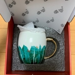 200円値下げ中 新品未使用 蓋 茶漉し付き マグカップ 箱付き