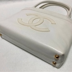 絶対買えない価格に値下げ　VINTAGE CHANEL ヴィンテージシャネル ホワイト 希少！ハンドバッグ 2004～2005y メンテナンス済 正規品！美品！ 絶対買えない価格に値下げ VINTAGE CHANEL ヴィンテージシャネル