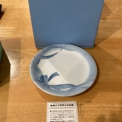 【新品】陶磁器お皿１枚