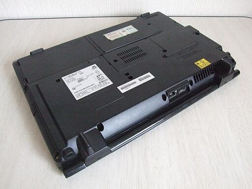 高速SSD240GB搭載　Fujitsu FMV-BIBLO NF/D40 ノートパソコン（4038）