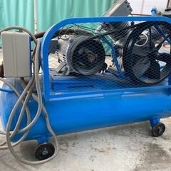 コンプレッサー　200ボルト