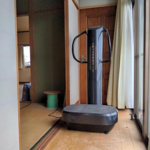【取引中】ダイエットトレーナーコア　エクササイズマシーンDT-C1000