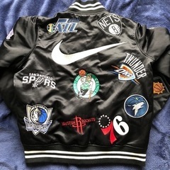 supreme × nike スタジャン NBA 刺繍 人気Lサイズ 交渉中