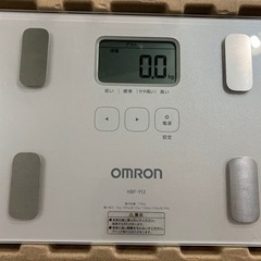 オムロン　体重計　HBF-912