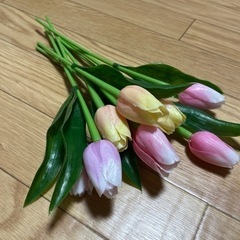 チューリップ　造花