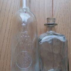 アンティーク　ガラス瓶２種類