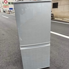 🌸 大阪市内配達設置無料 🌸シャープ冷蔵庫　１３７L🌸🌸保証有り