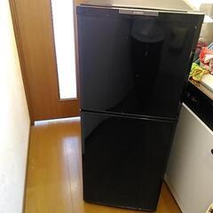 黒の冷蔵庫