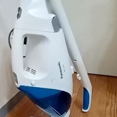 紙パック不要のコンパクトな掃除機（パナソニック2012年製）