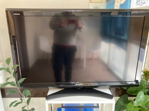 SHARP ４０型液晶カラーテレビ