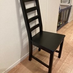 IKEAのダイニング椅子　2脚