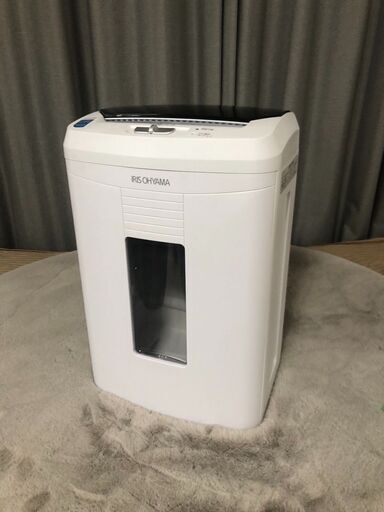 【美品】アイリスオーヤマ 細密オートフィールドシュレッダー AFS100M