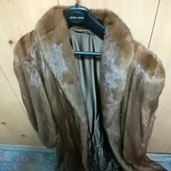 ミンクの毛皮ロングコート