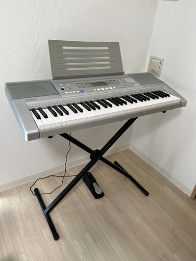 魅了 【スタンド付き】CASIO 電子ピアノCTK-810 その他 - education