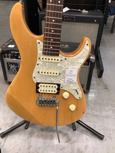 エレキギター販売中！【YAMAHA PAC604W 】