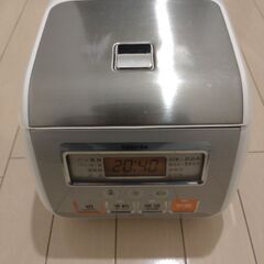 東芝　2013年製 炊飯器 RC-5SF