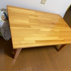 木目調　テーブル