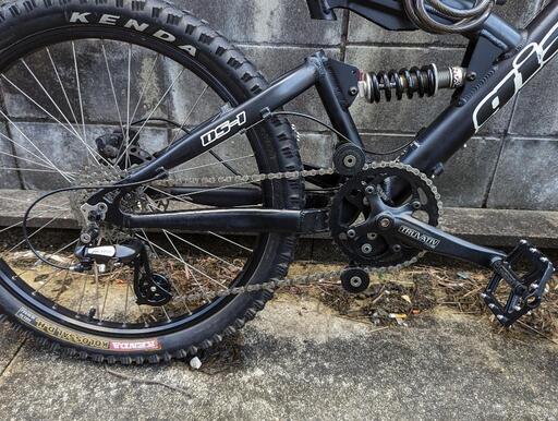 引き取りのみ。GIANTマウンテンバイク。 工場 引き取りのみ マウンテン