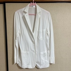 綿の白ジャケット