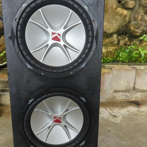 KICKERウーハー早い物勝ちです。 KICKERウーハー早い物勝ちです。