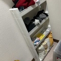 キャスター付き隙間収納