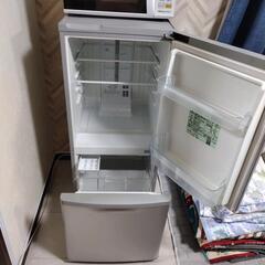 今月限定、冷蔵庫　電子レンジ　炊飯器　ガスコンロ　50型？テレビ...