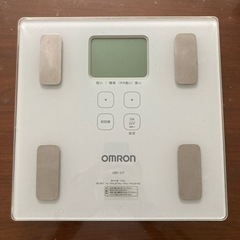 【取引中】オムロン体重計