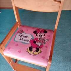 ディズニーミニーマウス学習椅子（高さ調整できます。）