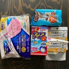 日用品セット　コロコロ　すきまテープ　冷えピタ　ハンディワイパー