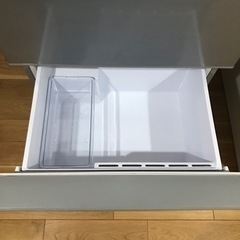 本日のみ価格 アクア AQR-27M2(S) 3ドア (272L・右開き) ブライトシルバー
