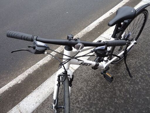 FELT ベルザ スピード 50 470㎜ ホワイト クロスバイク 24段変速 700×32C☆  札幌市 豊平区 平岸