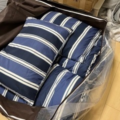 ★【安い】ニトリ　掛け布団2枚＋枕2つ　安く売ります