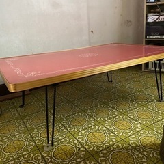 古いテーブル