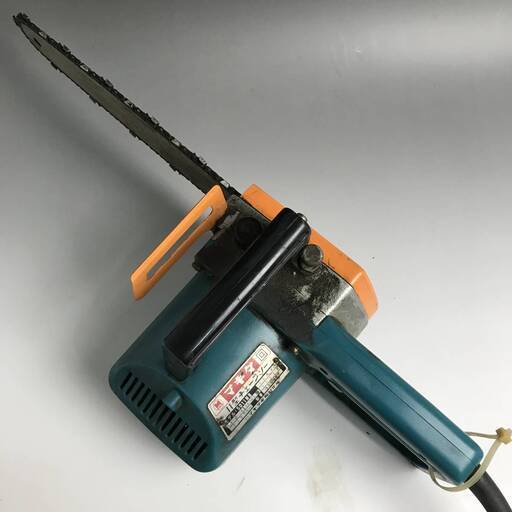 ut10/52　【マキタ】11型 チェーンソー 5011NB 全長530㎜ 回転数270m/min 切断 電動工具 DIY　※動作保証　オイル残量不明