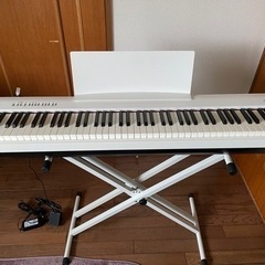 電子ピアノ　ローランド　FP-30