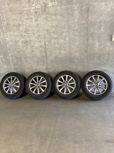 195/65r15ホイール付きタイヤ譲ります