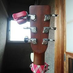 ギターはMOrris 傷汚れあり               