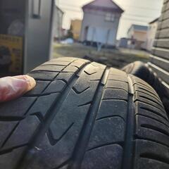 ＢＳ ＭＩＬＬＯＵＳ１５インチ　６Ｊオフセット４３ ５Ｈ　ＰＣＤ114.3 シルバー バリ溝あり 205 65 r15 toyoタイヤ トランパス