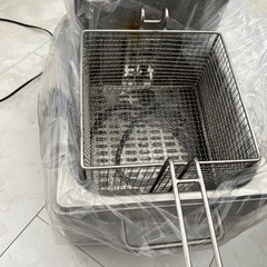 取引中】新品未使用 電気フライヤー