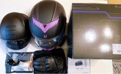 ヘルメット フルフェイス　インカム付き　おまけ半ヘル、手袋