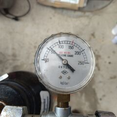 酸素ボンベ メダカ販売・発送に使用しておりました。