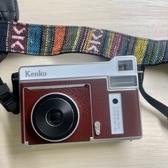 インスタントカメラ