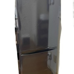 冷蔵庫　シャープ　137L 一人暮らし