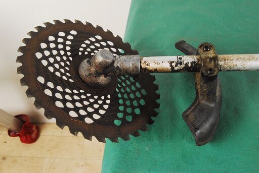 0723 動作OK makita マキタ MEM202S 肩掛け式 エンジン仮払機 芝刈り機