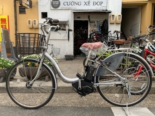 　電動自転車　配達可能　ブリヂストン　２６インチ　8.7ah 2-4 サイド　新品　前後タイヤチューブ　新品　充電器　付き　美品