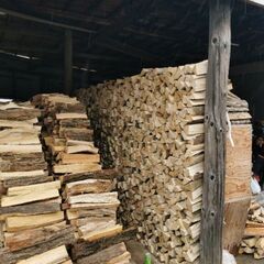 🔥キャンプ薪　24時間営業　無人販売　栃木県鹿沼市樅山町432-...