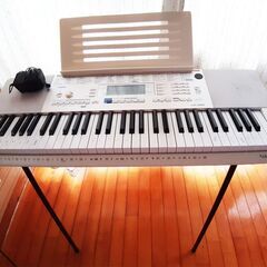 電子ピアノ　LK-222
